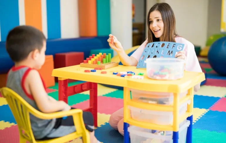 NEUROPSICOPEDAGOGIA CLÍNICA E INSTITUCIONAL